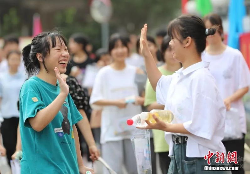 用心用情办好人民满意的教育